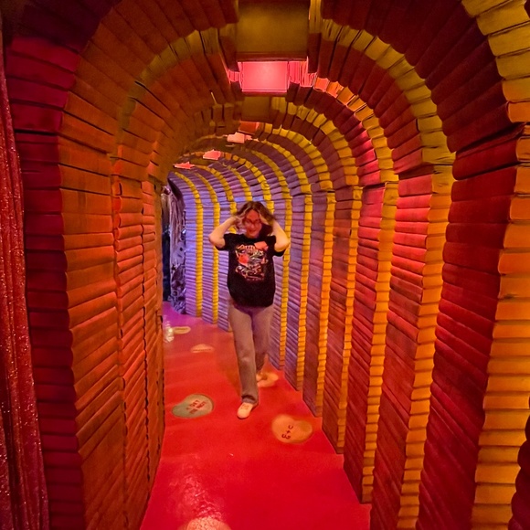 Meet your Posher, Cinai - Picture 1 of 4